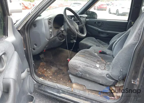 2000 GMC Sonoma Sls from USA, damaged, VIN 1GTCS194XY8172276